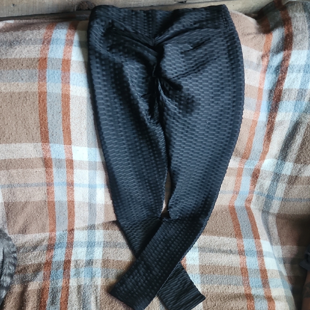 Black Textured Leggings